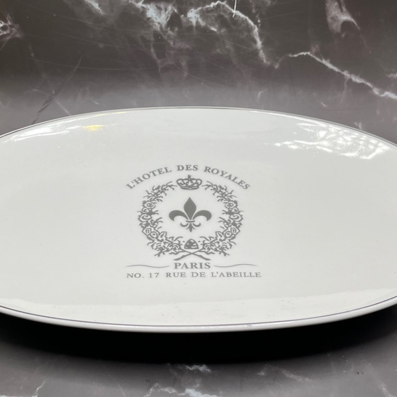 L Hotel des Royales, Paris, Bathroom Vanity w/Cup, Soap Dish, Plate - Picture 3 of 7